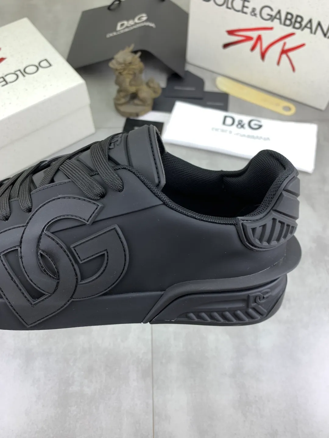 Men's shoes 💰P580💰 [New model] The latest hot style, top original quality, the official website synchronized with "DOLCE&GABBANA [Dolce & Gabbana] ~ High Quality." Effect Low-top casual DG men's shoes, loved by many celebrities, using high-end imported first-layer calfskin splicing logo design + cowhide feet, simple and elegant, perfectly interpreting the latest inspiration for shoes, integrating classics and fashion, luxury dreams, leading fashion Suitable for drivers, light and comfortable to drive, light and breathable for outdoor travel, high-end quality, trustworthy, 5️⃣color🉑️choice! Code number: 38-46
